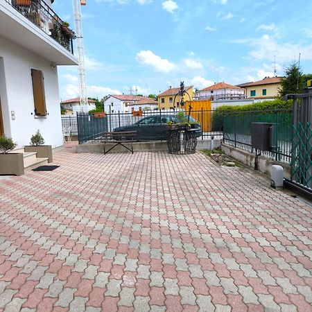 Sg Rooms - Casa Laura Песк'єра-дель-Гарда Екстер'єр фото