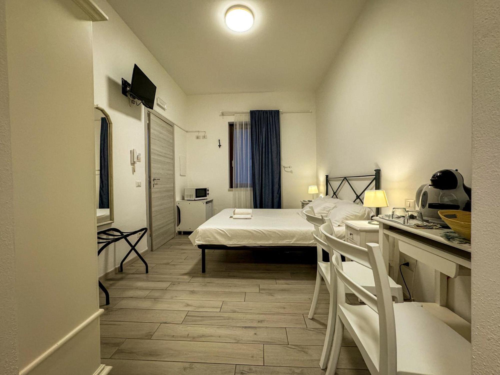 Sg Rooms - Casa Laura Песк'єра-дель-Гарда Екстер'єр фото