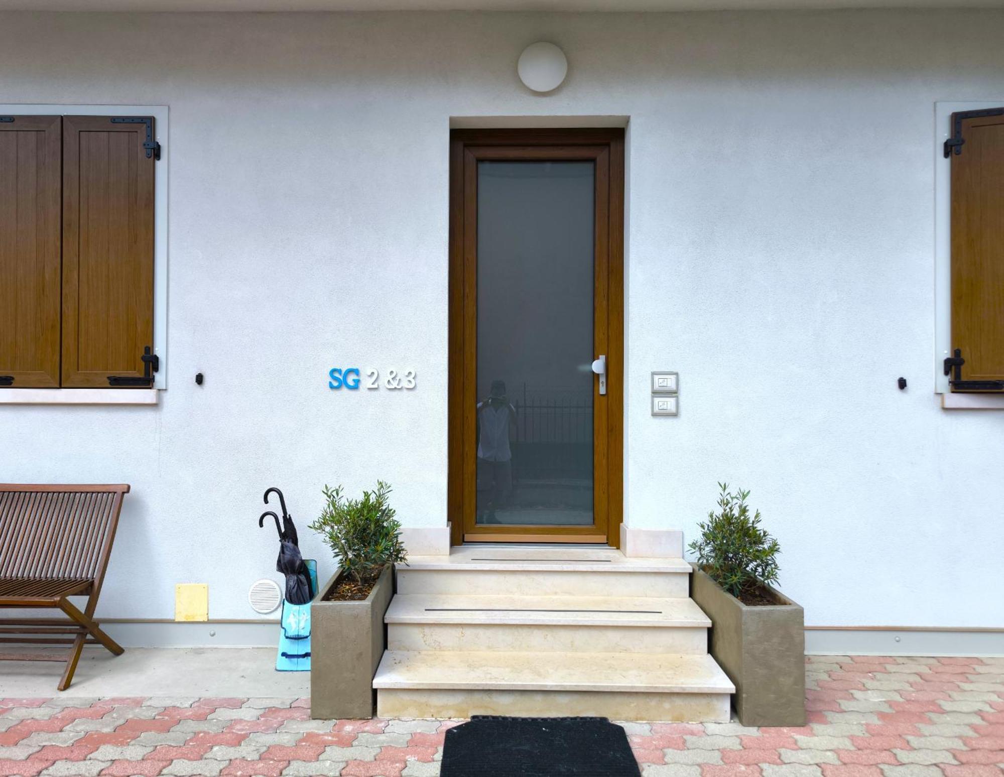 Sg Rooms - Casa Laura Песк'єра-дель-Гарда Екстер'єр фото