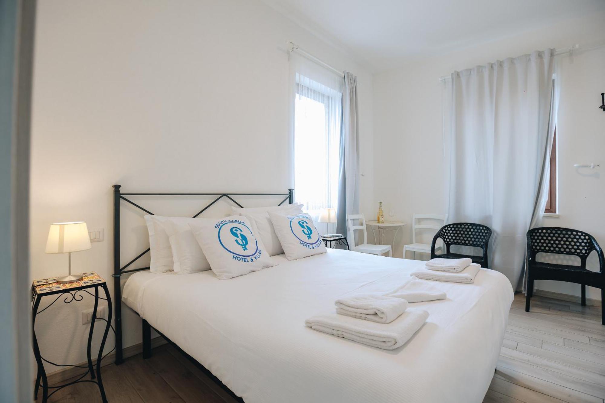 Sg Rooms - Casa Laura Песк'єра-дель-Гарда Екстер'єр фото