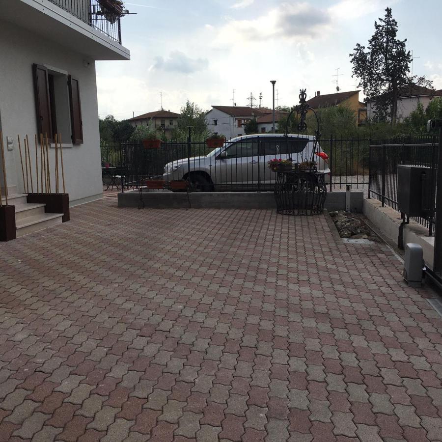 Sg Rooms - Casa Laura Песк'єра-дель-Гарда Екстер'єр фото